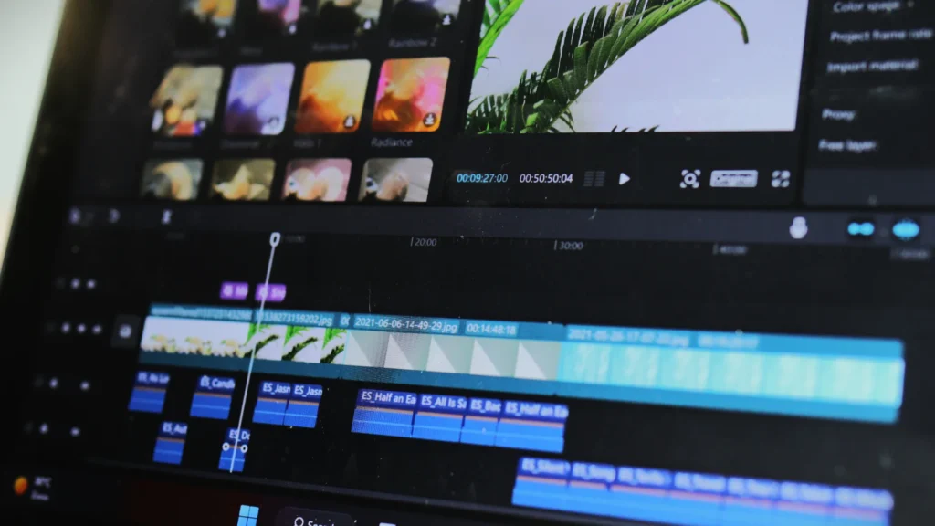Montage vidéo sur ordinateur avec timeline – création avec Pika Art